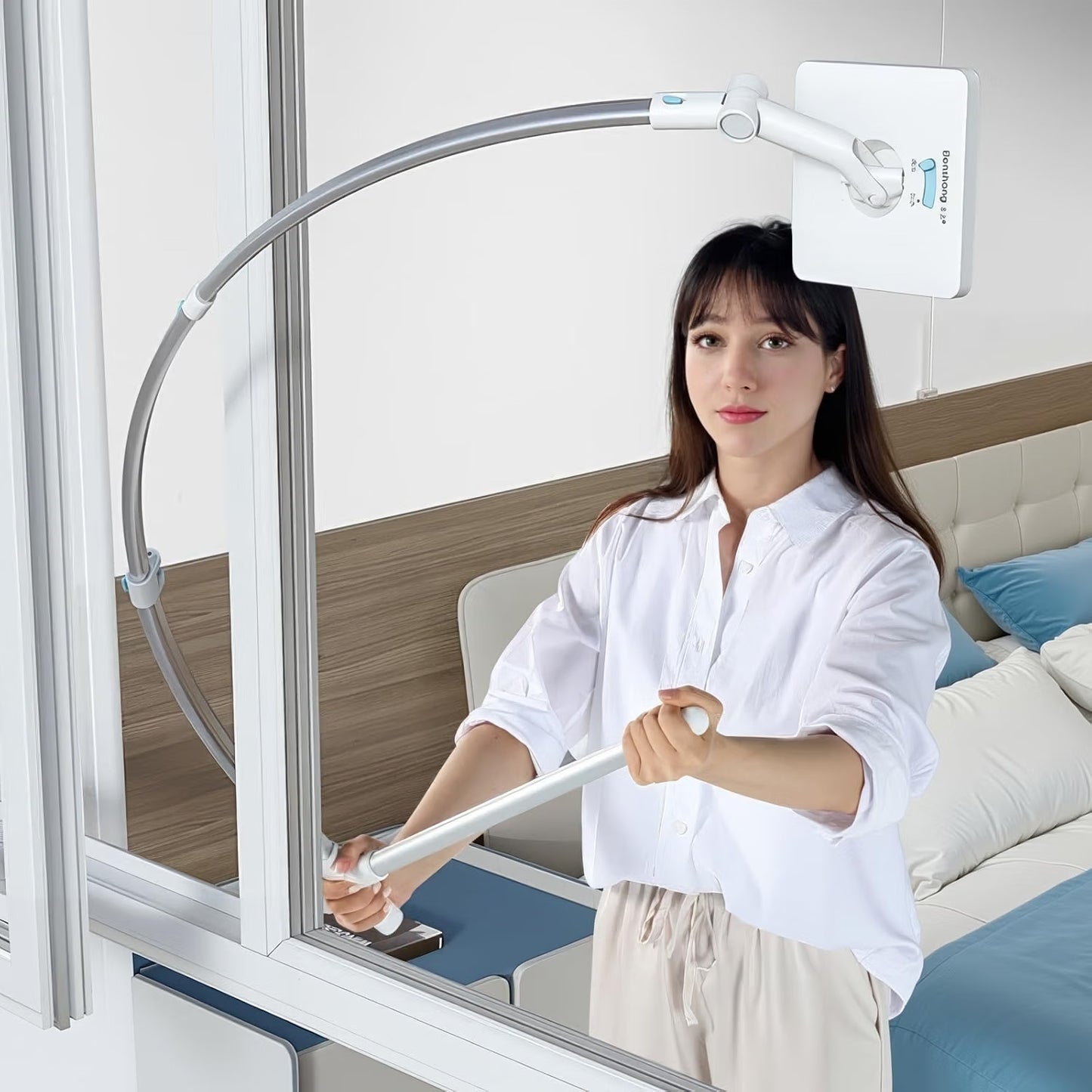 2-in-1 High Rise Window Cleaning Tool