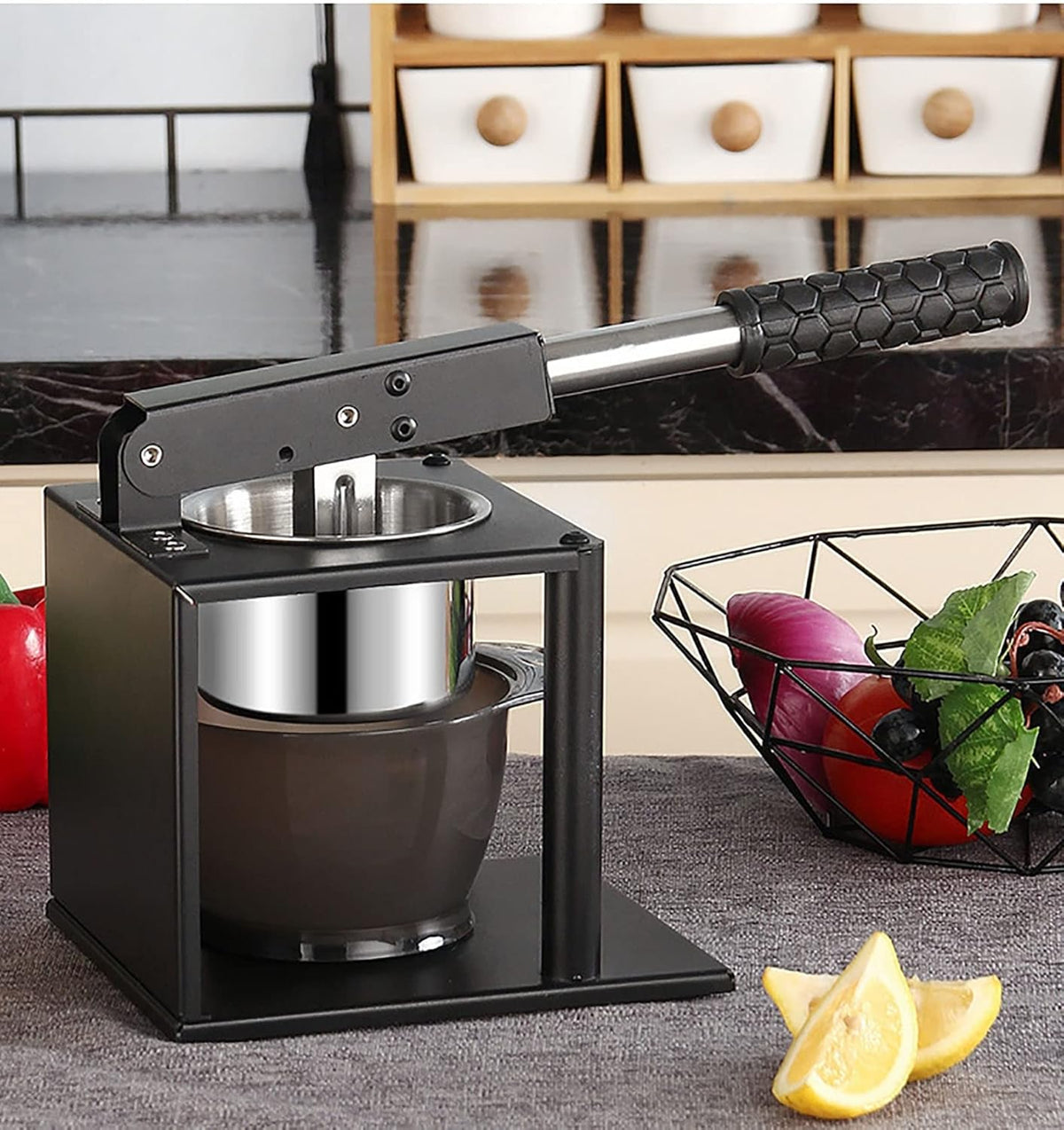Easy Lemon Squeezer